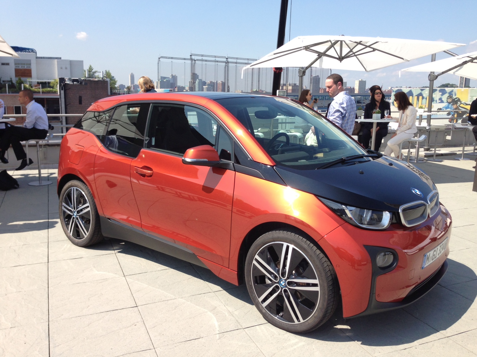 bmw i3 debuts in munich new york and beijing